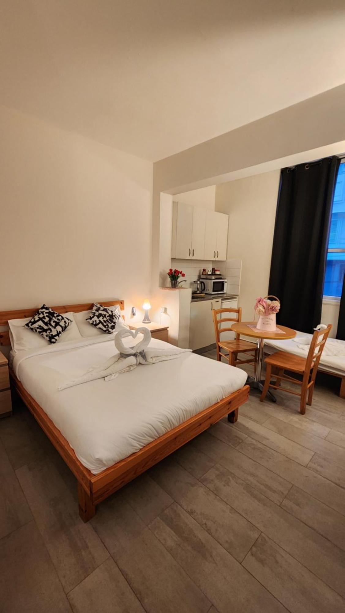 David Hameleh House Lejlighedshotel Netanya Værelse billede