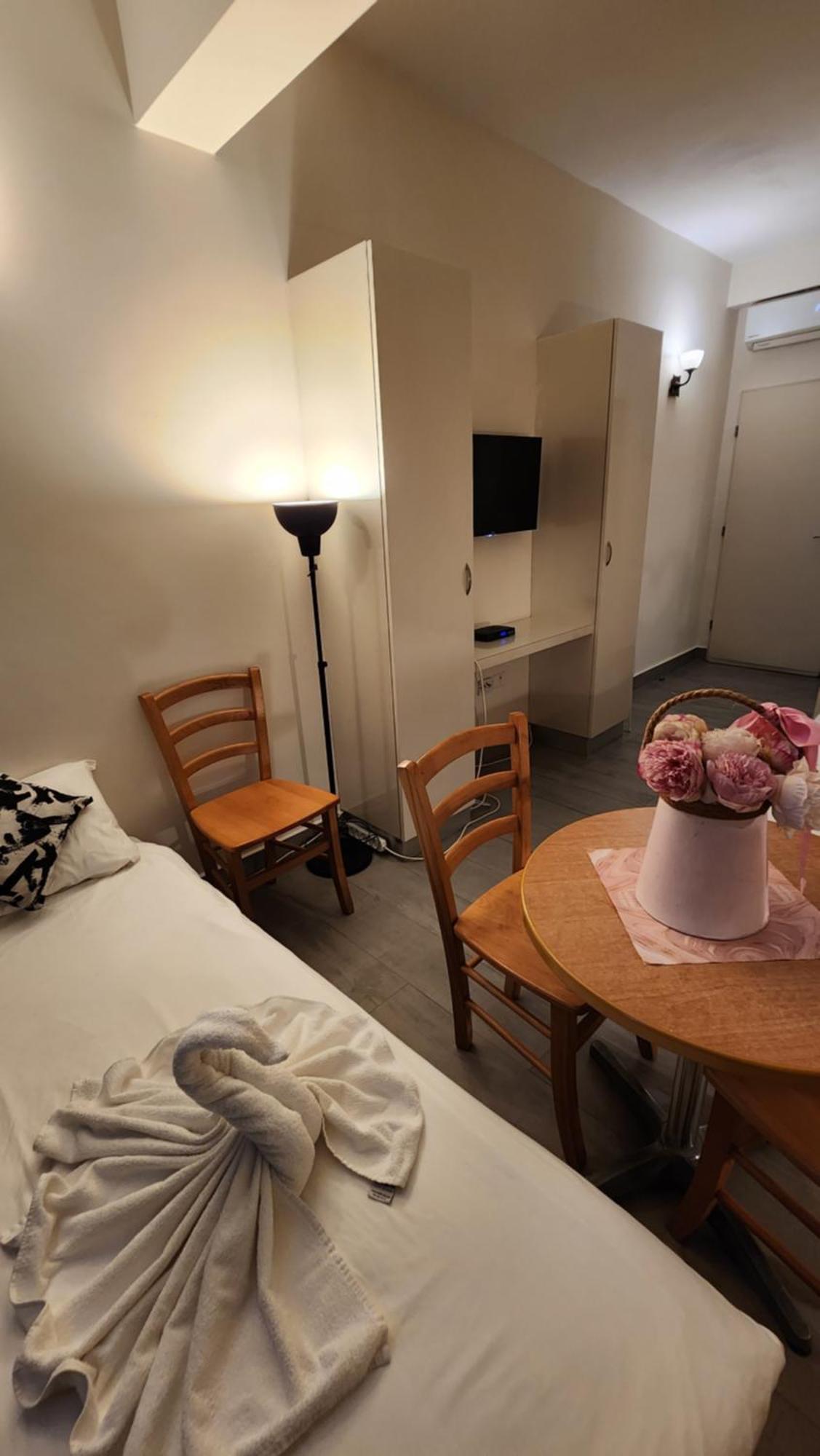David Hameleh House Lejlighedshotel Netanya Værelse billede